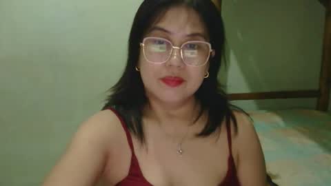 alissalove18 online show from June 2, 12:11 am