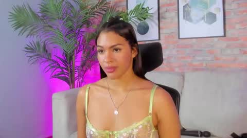 Snapshot of alisse_baker chatting on October 24, 6:31 am alisse_baker online show from October 24, 6:31 am
