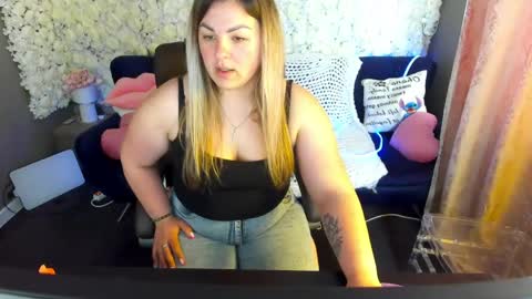 alissyagrayy online show from May 4, 5:33 am