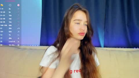 Alivia online show from April 19, 7:08 am