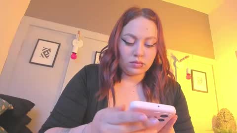 Snapshot of allasska_ chatting on March 9, 10:08 pm Laura online show from March 9, 10:08 pm
