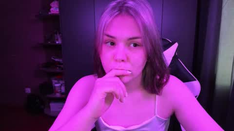 Blair online show from November 14, 2:33 am