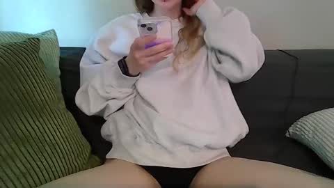 alliebearx online show from April 15, 8:53 pm