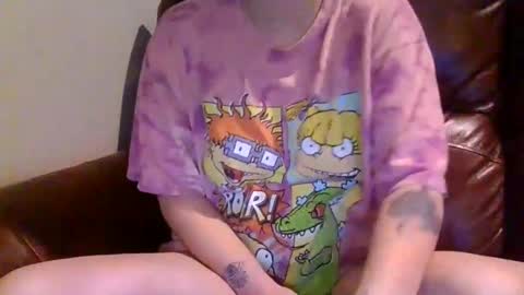 alliebearx online show from December 19, 3:32 am