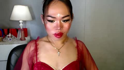 Snapshot of allirah20x chatting on December 10, 4:06 pm Allirah online show from December 10, 4:06 pm