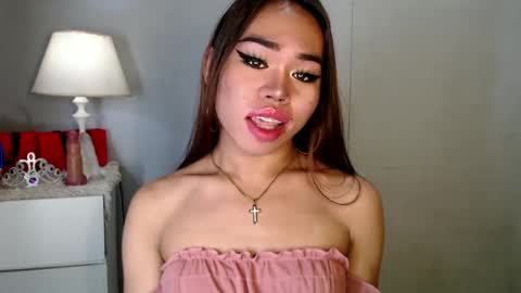 Snapshot of allirah20x chatting on December 15, 6:48 pm Allirah online show from December 15, 6:48 pm
