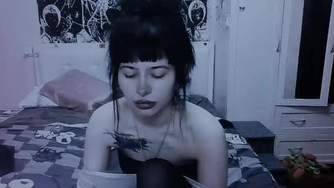 Alis online show from May 22, 5:44 pm