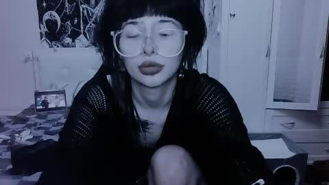 Alis online show from May 12, 5:08 pm