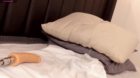 Alli  online show from February 16, 6:10 am