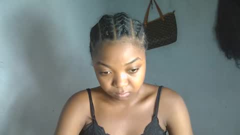 allizida01 online show from January 15, 12:33 pm