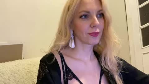 Nika online show from May 31, 6:03 pm