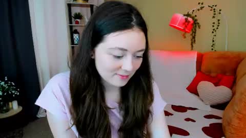 alluringeyess online show from July 23, 11:18 am