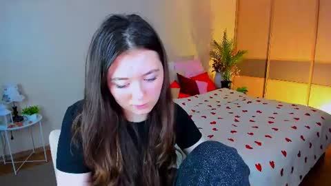 alluringeyess online show from July 13, 5:35 pm