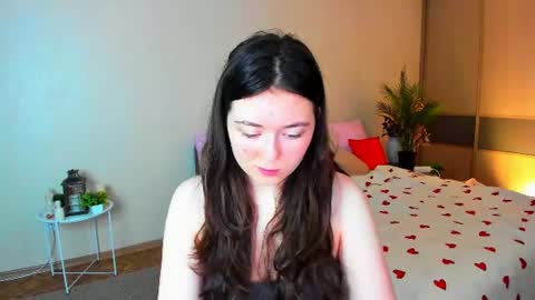 alluringeyess online show from July 7, 4:48 am