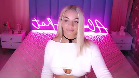 AlwaysHot online show from February 13, 2:46 am