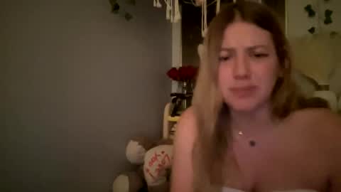 allyanalangel online show from February 18, 9:21 am