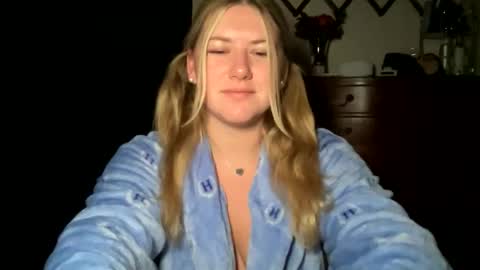 allyanalangel online show from November 2, 1:42 am