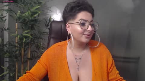 Snapshot of allyiah chatting on January 20, 7:46 pm online show from January 20, 7:46 pm