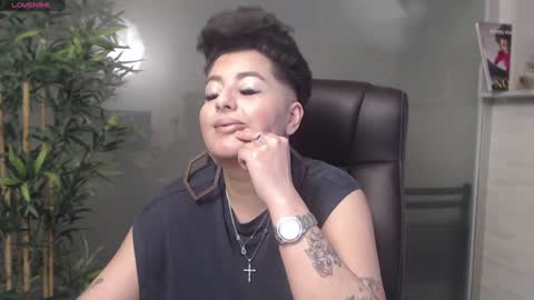 Snapshot of allyiah chatting on January 10, 10:36 pm online show from January 10, 10:36 pm