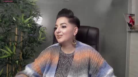 Snapshot of allyiah chatting on February 20, 9:31 pm online show from February 20, 9:31 pm