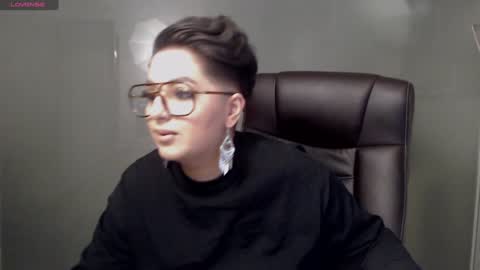 Snapshot of allyiah chatting on February 7, 11:34 pm online show from February 7, 11:34 pm