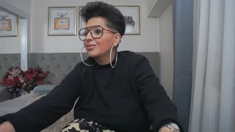Snapshot of allyiah chatting on January 10, 12:06 am online show from January 10, 12:06 am