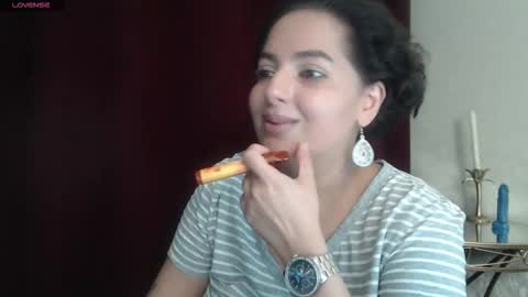 Snapshot of allyiah chatting on September 11, 8:42 pm online show from September 11, 8:42 pm