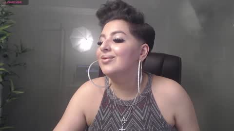 Snapshot of allyiah chatting on December 21, 10:30 pm online show from December 21, 10:30 pm