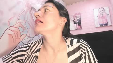 Allyson online show from April 10, 5:08 pm