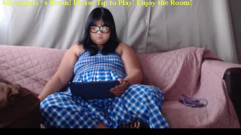 Allyssamay online show from April 10, 6:41 am