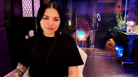 Snapshot of alma_pearl chatting on January 7, 9:07 am Alma online show from January 7, 9:07 am