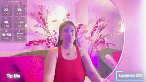 ALMENDRAEVANS online show from February 1, 11:21 am