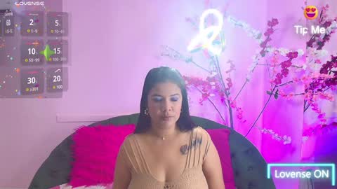 ALMENDRAEVANS online show from January 21, 12:07 pm