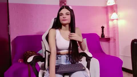 Almendra Monet online show from July 22, 12:28 pm