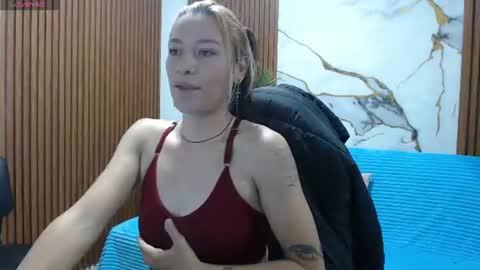 alonddra_tay online show from July 29, 11:43 am