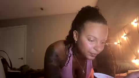 Snapshot of alongcamelexy chatting on September 10, 2:55 am alongcamelexy online show from September 10, 2:55 am