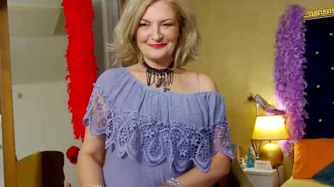 Alura Jenson online show from May 14, 9:31 pm