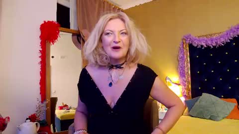 Alura Jenson online show from June 14, 2:24 am