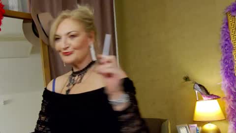 Alura Jenson online show from May 17, 9:36 pm