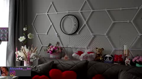 Alvuwka online show from February 11, 12:17 pm