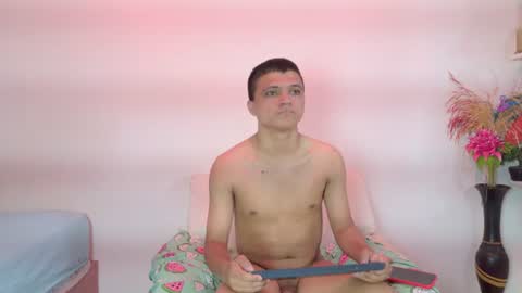 aly_n_sebas online show from July 28, 4:54 am
