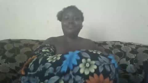 Snapshot of alyabeiby chatting on October 12, 5:10 am alyabeiby online show from October 12, 5:10 am