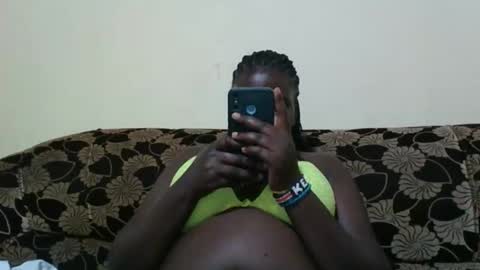 Snapshot of alyabeiby chatting on October 17, 5:05 pm alyabeiby online show from October 17, 5:05 pm