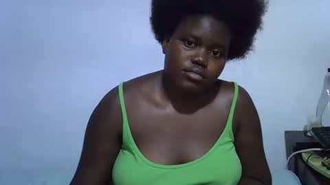 Snapshot of alyabeiby chatting on October 2, 5:12 am alyabeiby online show from October 2, 5:12 am