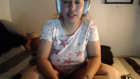 Alyn Maria online show from February 15, 3:42 am