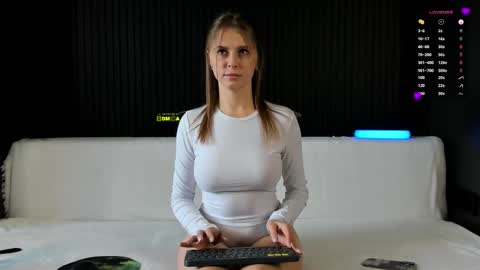 Snapshot of alyona_24 chatting on October 15, 12:41 pm Alena online show from October 15, 12:41 pm