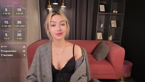 Alysia online show from November 3, 1:59 pm