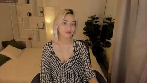 Alysia online show from October 22, 2:00 pm