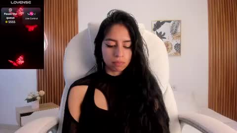 alyssabeauty_ online show from July 28, 8:45 pm