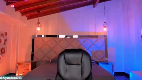 Aly  online show from July 28, 3:21 pm